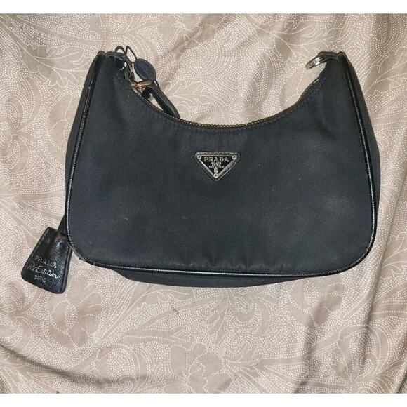 Authentic PRADA Re Nylon Re Edition 2000 Mini Bag Triangle Logo Black - Picture 1 of 5